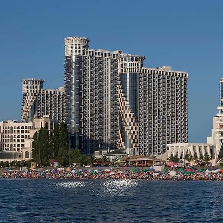 Apartment Twin Towers David Batumi Exteriör bild