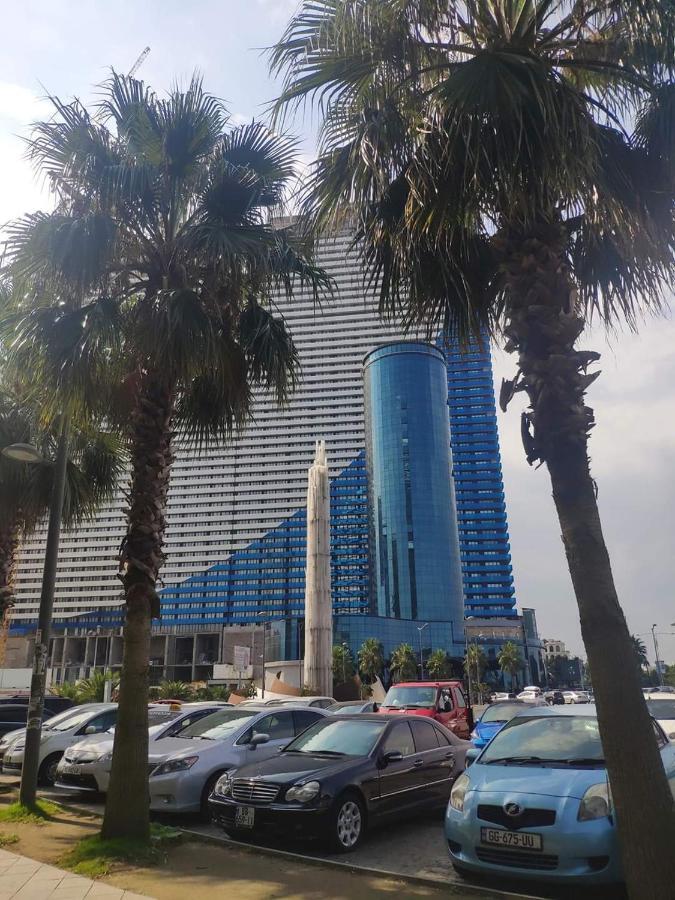 Apartment Twin Towers David Batumi Exteriör bild