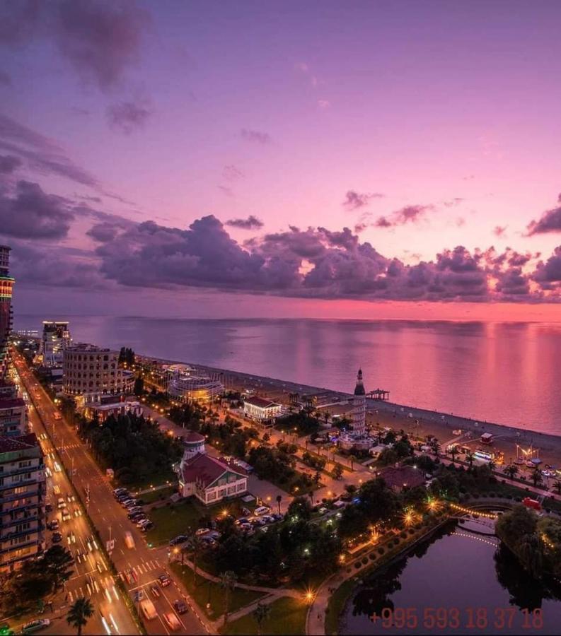 Apartment Twin Towers David Batumi Exteriör bild