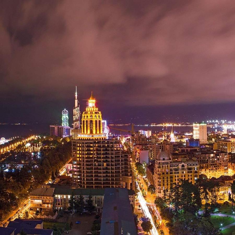 Apartment Twin Towers David Batumi Exteriör bild